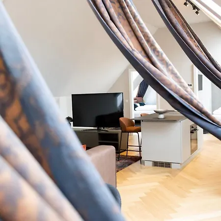 Blackhome Luxury Loft Apartament *