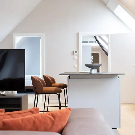 Blackhome Luxury Loft Apartment *