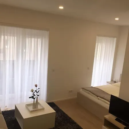 Apartment New - 10 Min Downtown