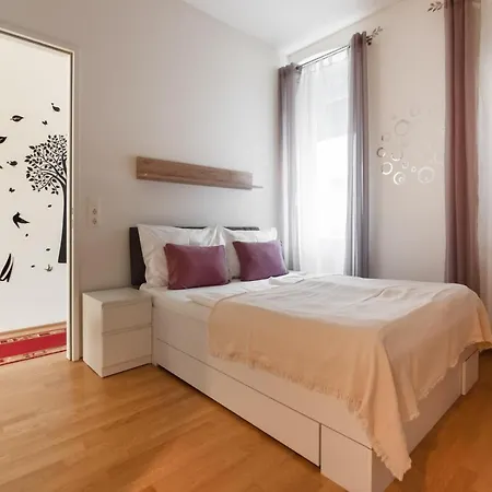 An Der Donau, 10 Minuten Ins Zentrum, Klimaanlage Apartment