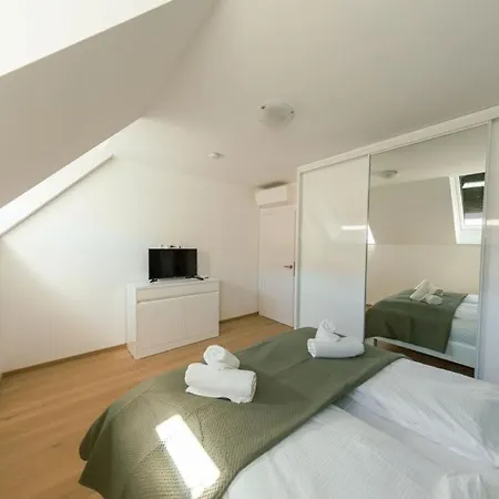 New Design Penthouse And Apartment Wien