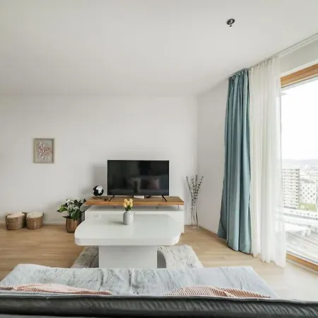Sky Mit Balkon