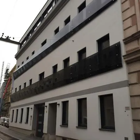 New - 10 Min Downtown Vienna