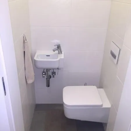 Apartment New - 10 Min Downtown
