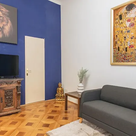 Apartment City-apartment In Center Of *