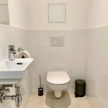 Premium With Terrace, A/c, Free Wifi And Netflix Appartement Vienne