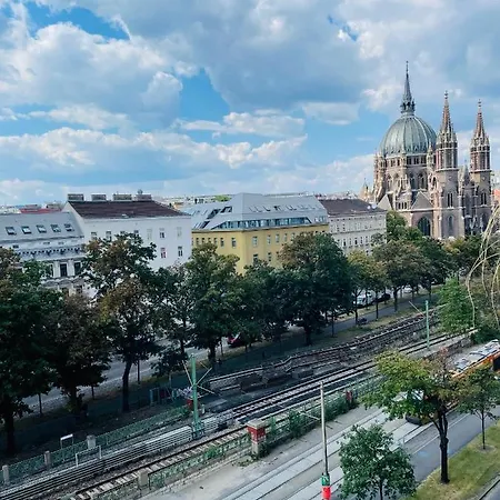 In Center Near U6,u3 And Westbahnhof Homestay Vienna