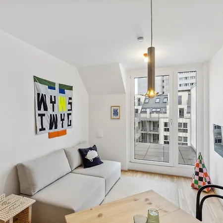Apartment Ding Design In Brigittenau *
