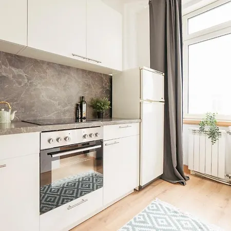 Coupledream - 10min To Center! Apartment