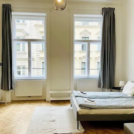 City-center-apartment Hip Area, Big & New Apartment