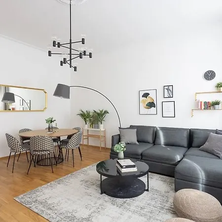 Franz 23 - Typical Viennese In The Heart Of