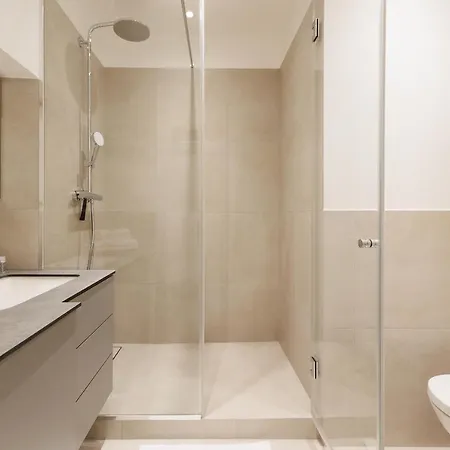 Apartment Crown 6 *
