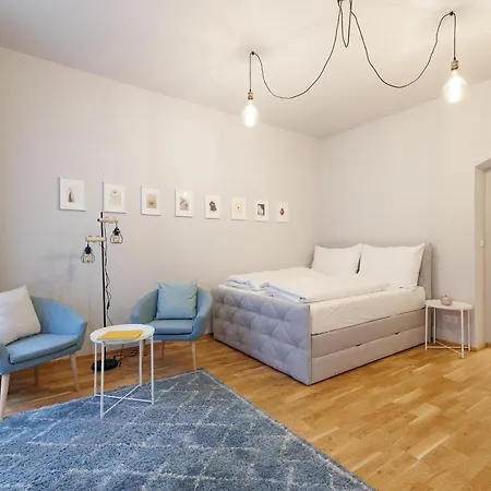 Apartment Crown 6