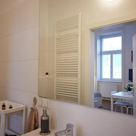 Close To Metro Iii Apartment Vienna