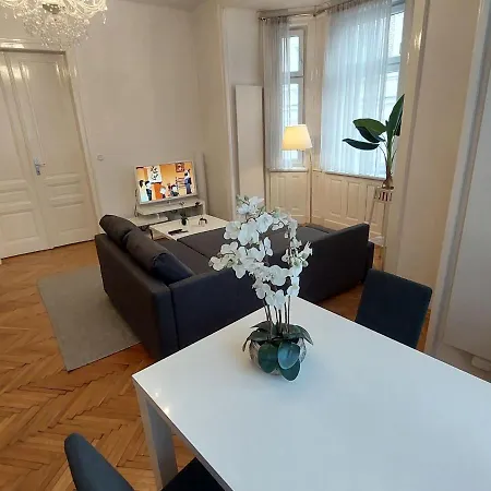 Romantic Living By Interhome *