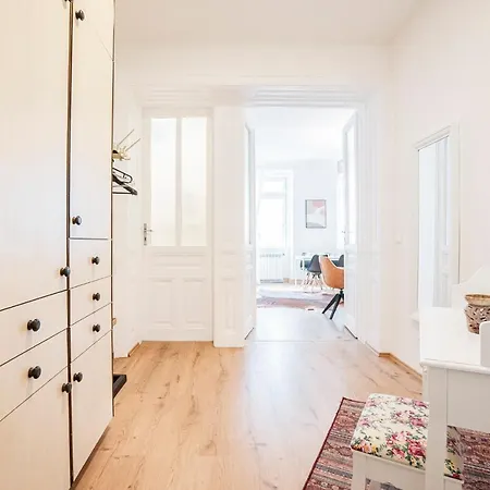 Coupledream - 10min To Center! Apartment Vienna