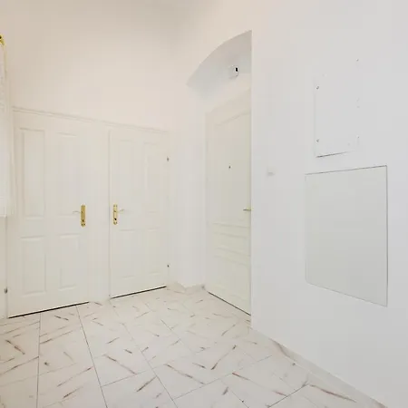 Cozy And Brand New 1 Bedroom In Apartment Vienna
