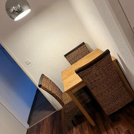 Apartment & Business 1150 *
