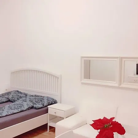 Premier Studio 2p Lg