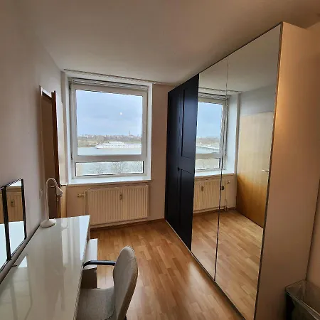 Appartamento Lovely For 4 On The Danube River - Private Parking *