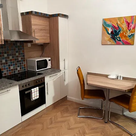 S&e Apartment *