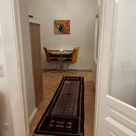 S&e Apartment *