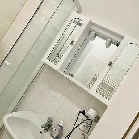 & Business 1150 * Vienna