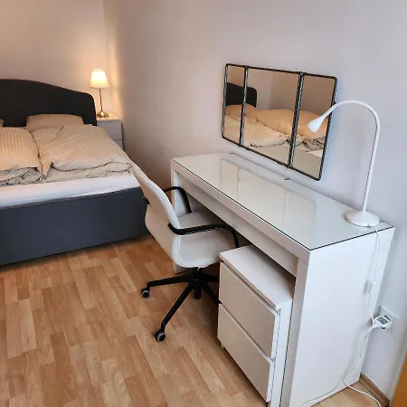 Appartamento Lovely For 4 On The Danube River - Private Parking Vienna