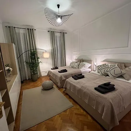 Malfattigasse 19, 22 Apartment
