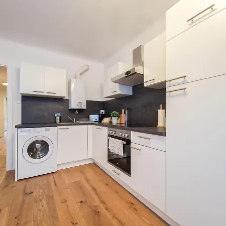 Feelhome - Design - Kitchen - Kingbed - Smart Tv Apartment Vienna