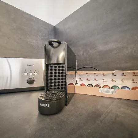 Feelhome - Design - Kitchen - Kingbed - Smart Tv Apartment *