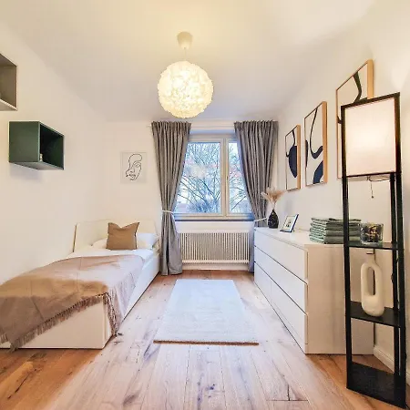 Feelhome - Design - Kitchen - Kingbed - Smart Tv Apartment *