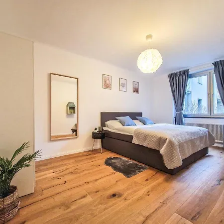 Apartment Feelhome - Design - Kitchen - Kingbed - Smart Tv