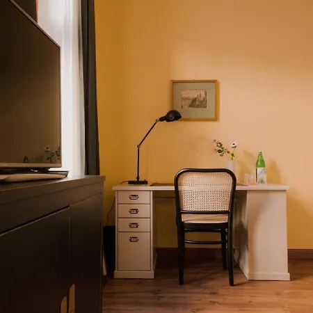 Oak House 4* Wien