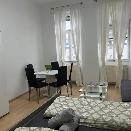 Family 5p Kl Apartment Vienna