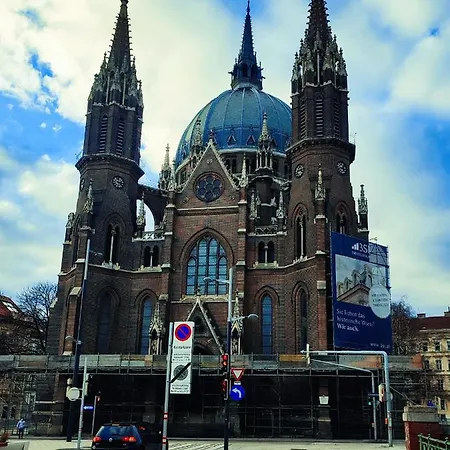 Mariahilfer 4 Min To The Shopping Center And Schoenbrunn Palace Apartment *