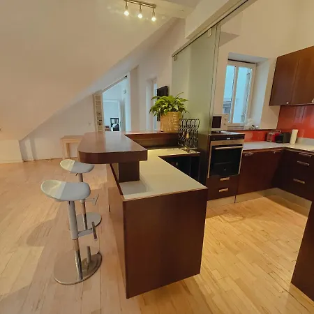 Apartment Luxury 150m2 In Desirable Area Of Historic