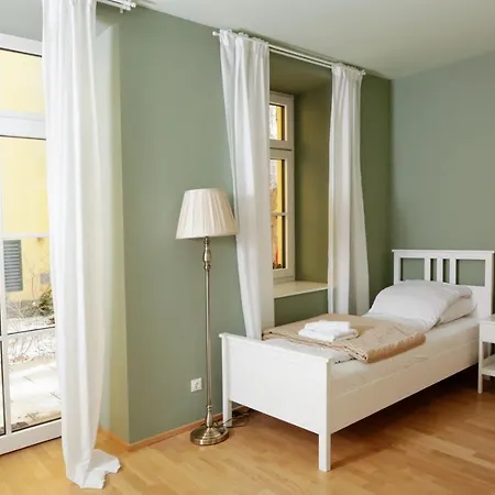 Serenity Apartment *