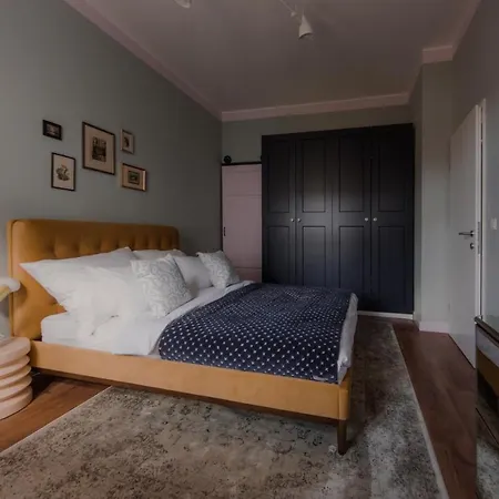 Oak House 4* Wien