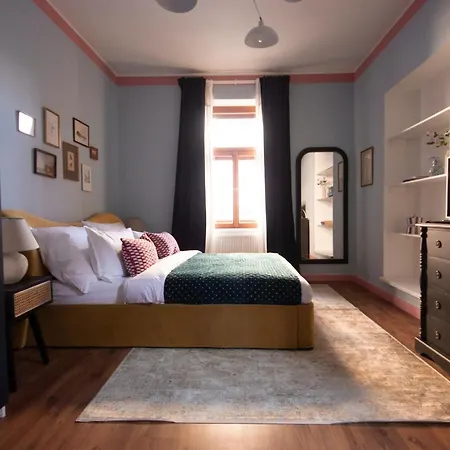 Bed & Breakfast Oak House