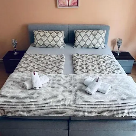 Apartment 16-fratelli Stadthalle *