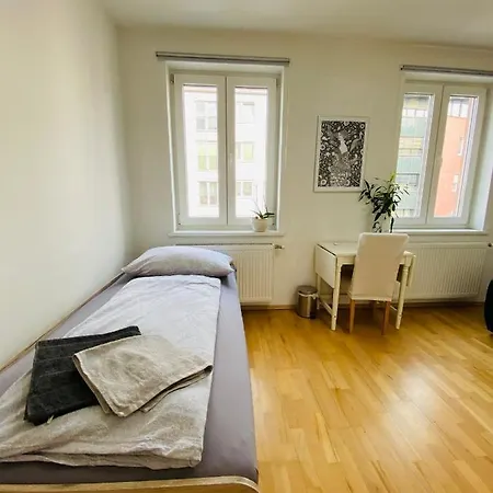 Feel The Klimt No1 Near Main Train Station - Hbf Apartment *