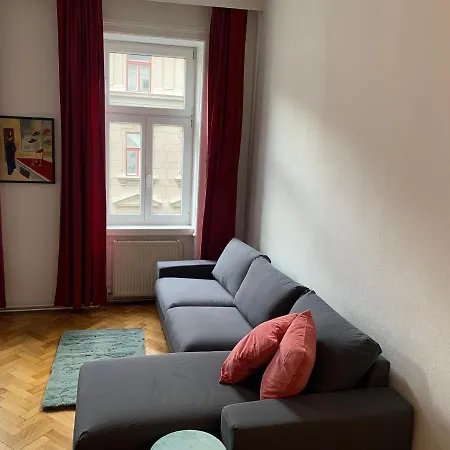 Govienna Homelike City Apartment *