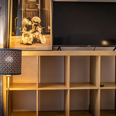 Apartment Trendy By Jr