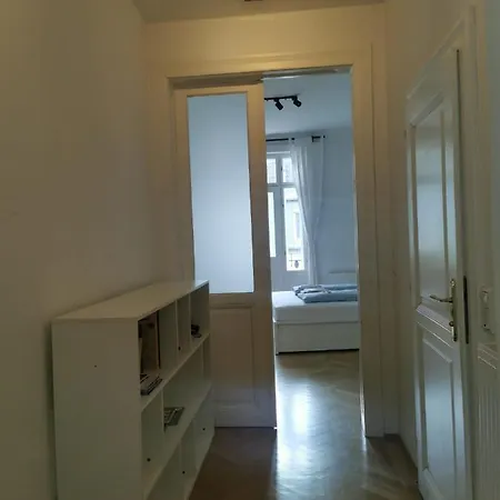 Mariahilfer 4 Min To The Shopping Center And Schoenbrunn Palace * Vienna