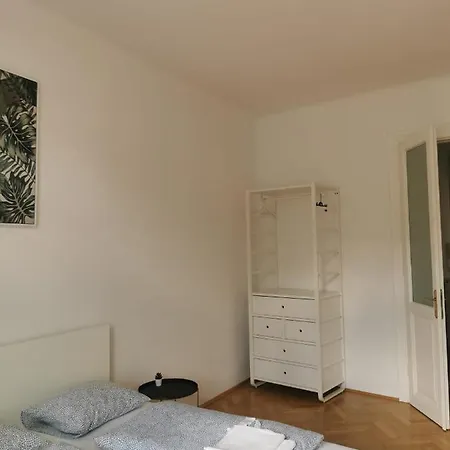 Mariahilfer 4 Min To The Shopping Center And Schoenbrunn Palace * Vienna