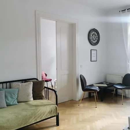Apartment Mariahilfer 4 Min To The Shopping Center And Schoenbrunn Palace