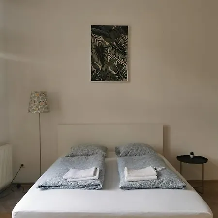 Apartment Mariahilfer 4 Min To The Shopping Center And Schoenbrunn Palace