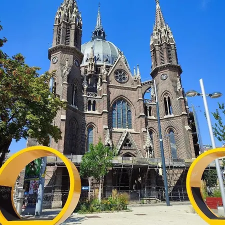 Mariahilfer 4 Min To The Shopping Center And Schoenbrunn Palace Apartment
