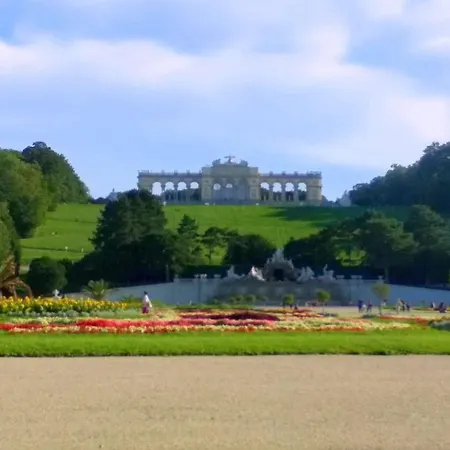 Mariahilfer 4 Min To The Shopping Center And Schoenbrunn Palace *